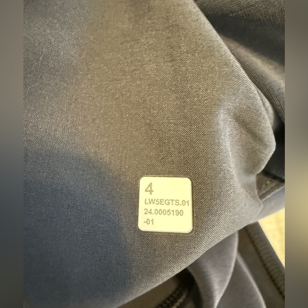 Lululemon Softstreme High Rise Pant Size 4 - Picture 15 of 16